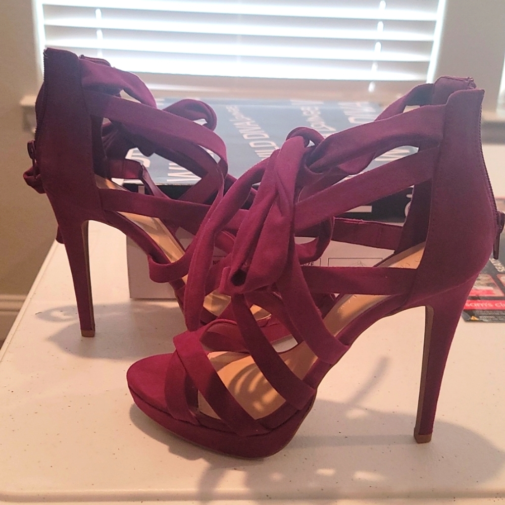 Wild Diva Venus Suede Heels in Grape/Purple